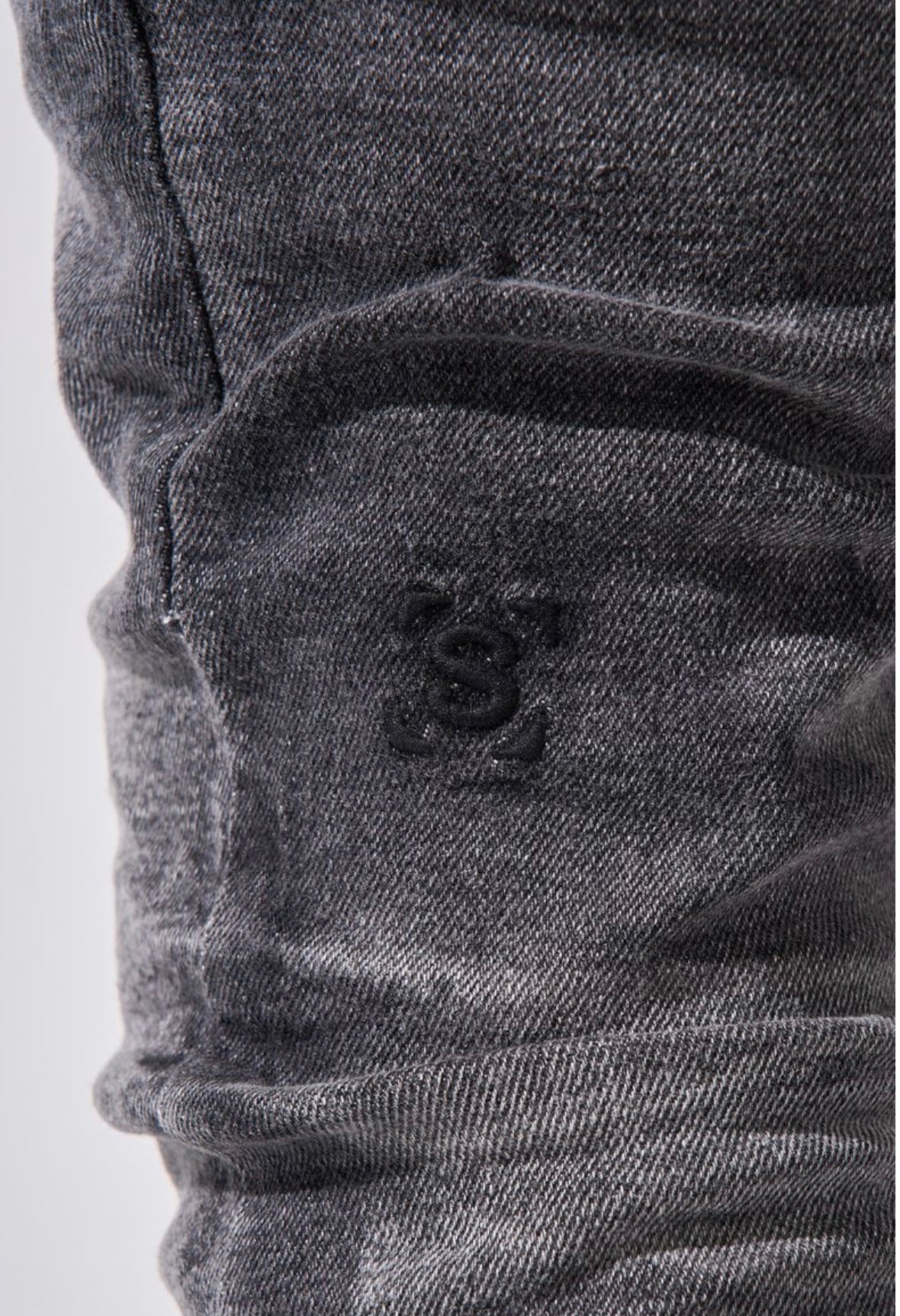 “Fume” jeans